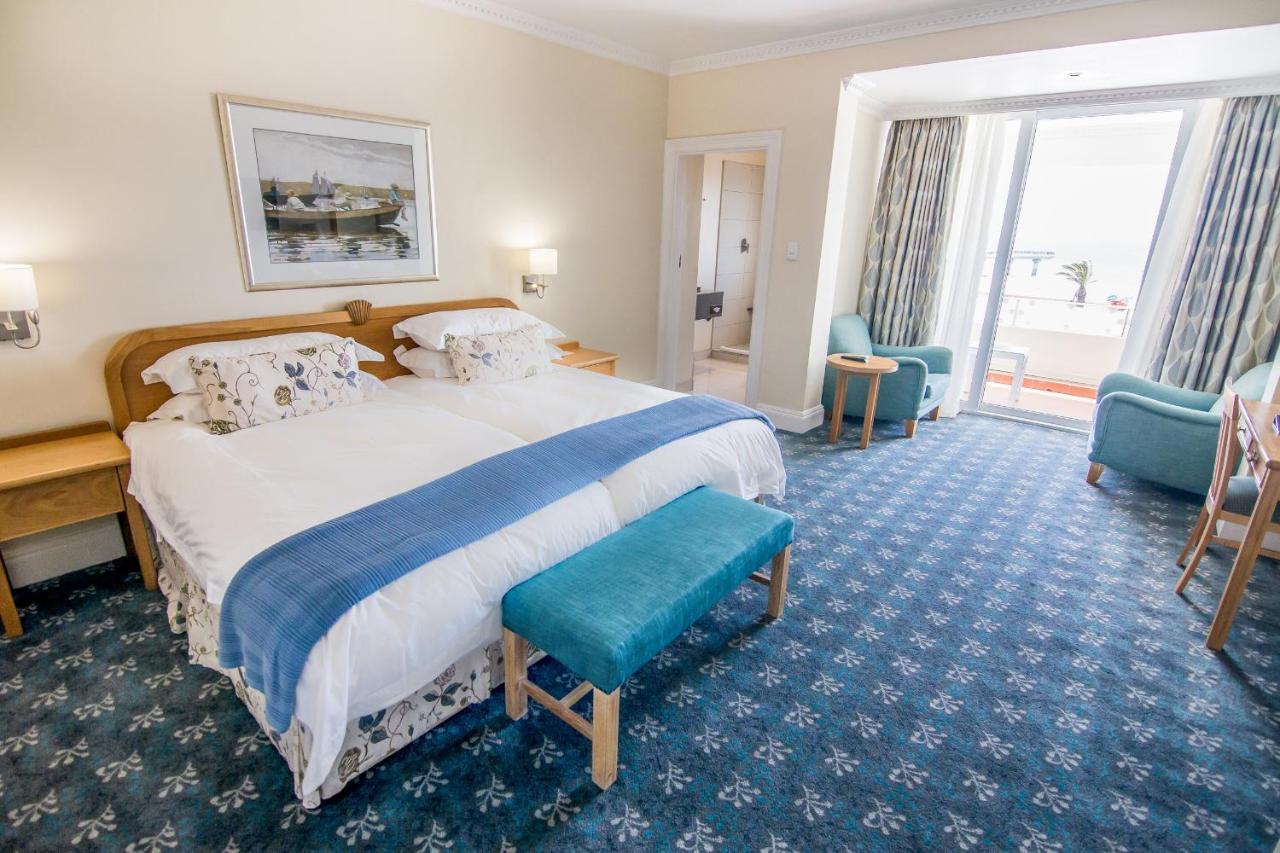 Hotel The 4*